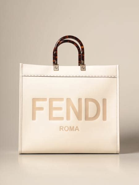 bolsas fendi originales precios|fendi bag new collection.